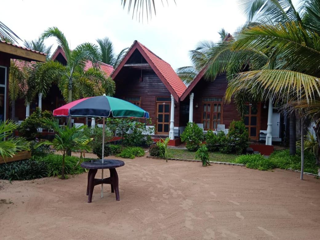 Elegant Green Beach Resort Trincomalee Ngoại thất bức ảnh